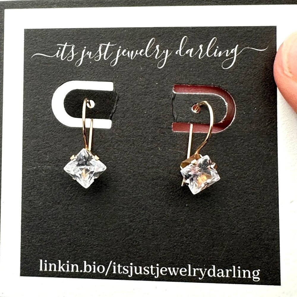 10K Yellow Gold Womens Earrings Cubic Zirconia Chandelier Pierced Gift Idea for